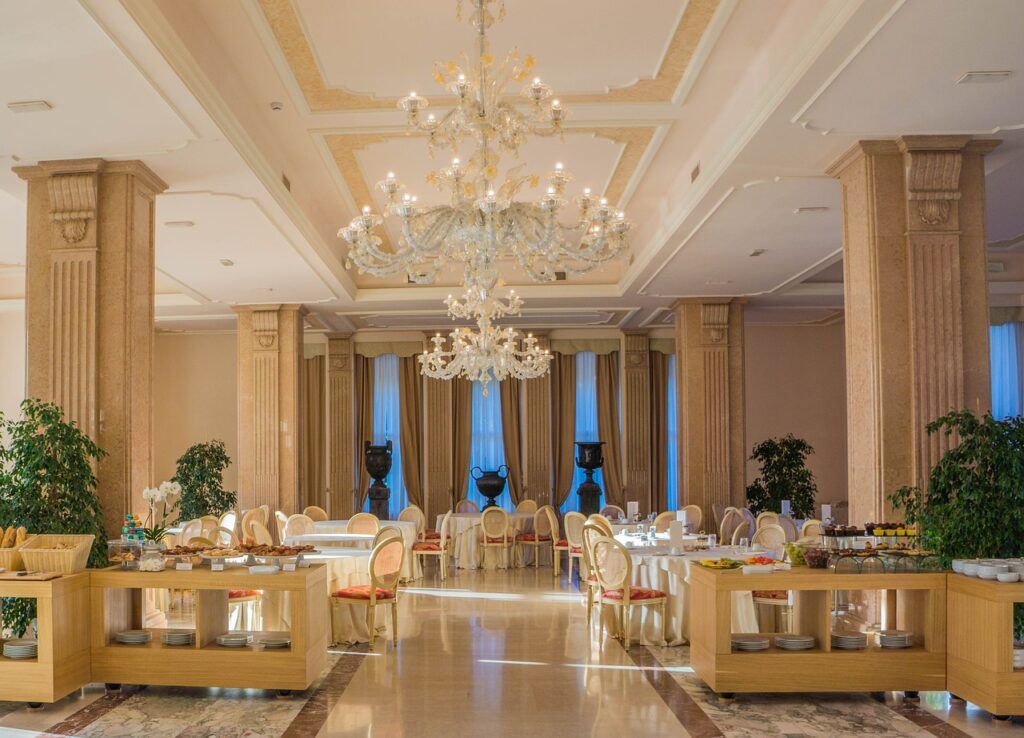 Restaurants Interiors designer in UAE | The Stylish Homes & Interiors